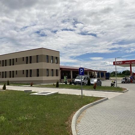 M70 Panzio Szemenyecsörnye Екстериор снимка